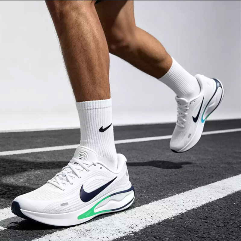 Nike Herenschoenen JOURNEY RUN - Nike Shoes Air Max 270 recensie en prijs