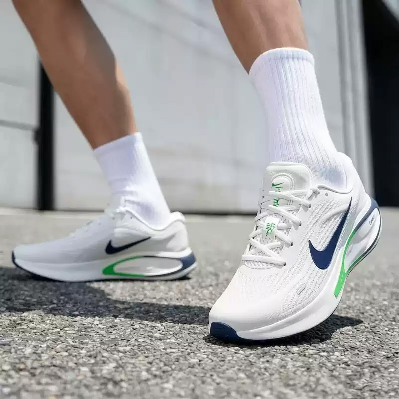 Nike Herenschoenen JOURNEY RUN - Nike Shoes Air Max 270 recensie en prijs
